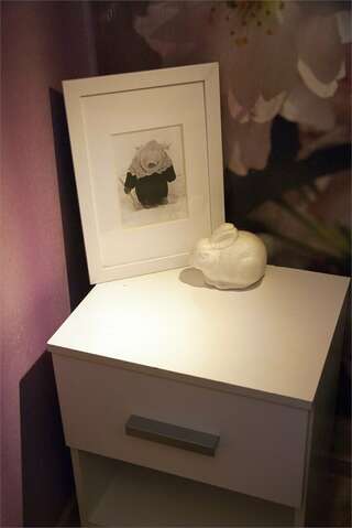 Мини-отель Три зайца Мурманск Двухместный номер с 2 отдельными кроватями и общей ванной комнатой-4