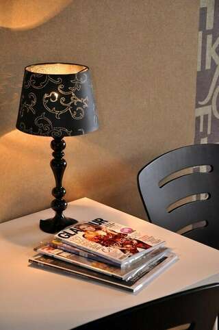 Мини-отель Три зайца Мурманск Трехместный номер с общей ванной комнатой-4