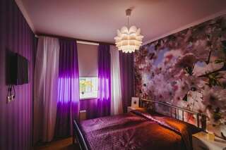 Мини-отель Три зайца Мурманск Двухместный номер с 1 кроватью и общей ванной комнатой-2