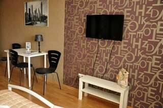 Мини-отель Три зайца Мурманск Трехместный номер с общей ванной комнатой-3